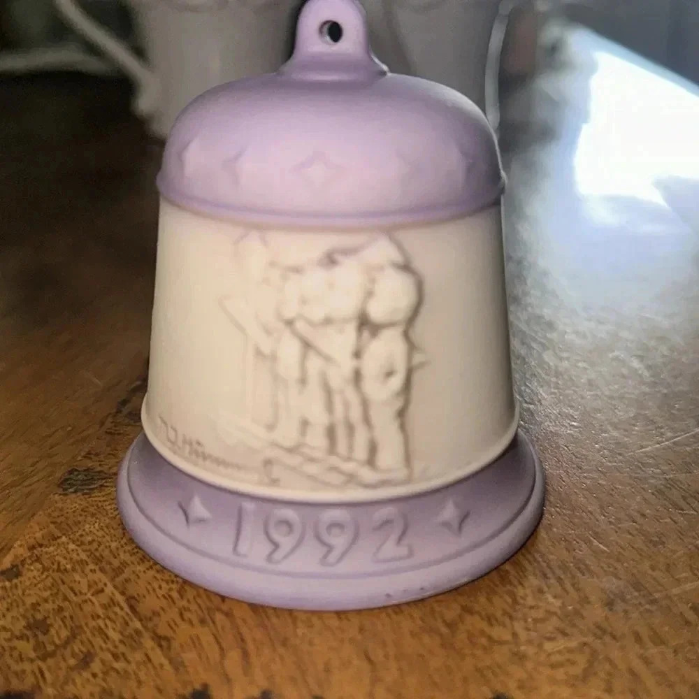 Very cute Christmas bell by Hummel